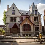 Les Lys Lumineux Elegant Raffine Tours